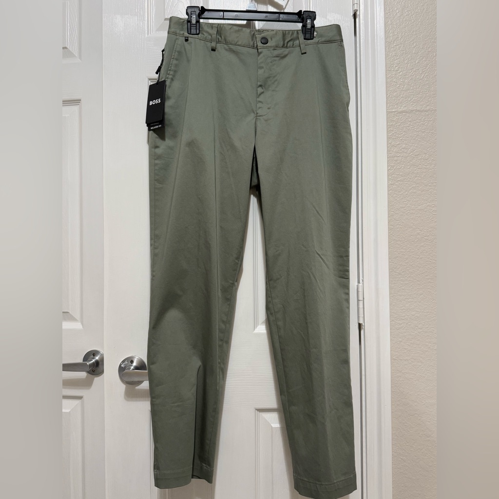 Hugo Boss P-Penn-W-Cw-232f Relaxed-Fit Trousers In Open Green (Size 36 R).